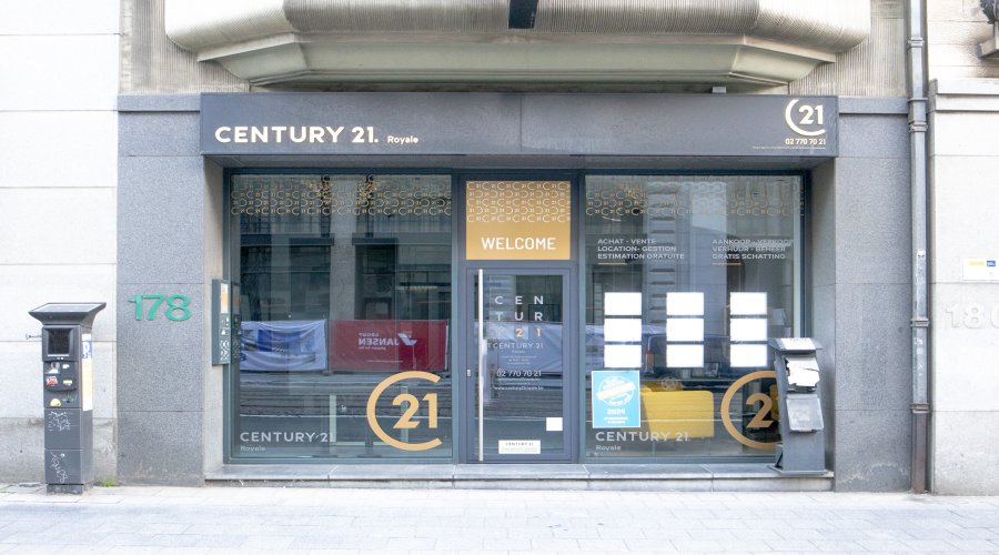 ROYALE 180 / Invest 1.026 m² retail + vacant 