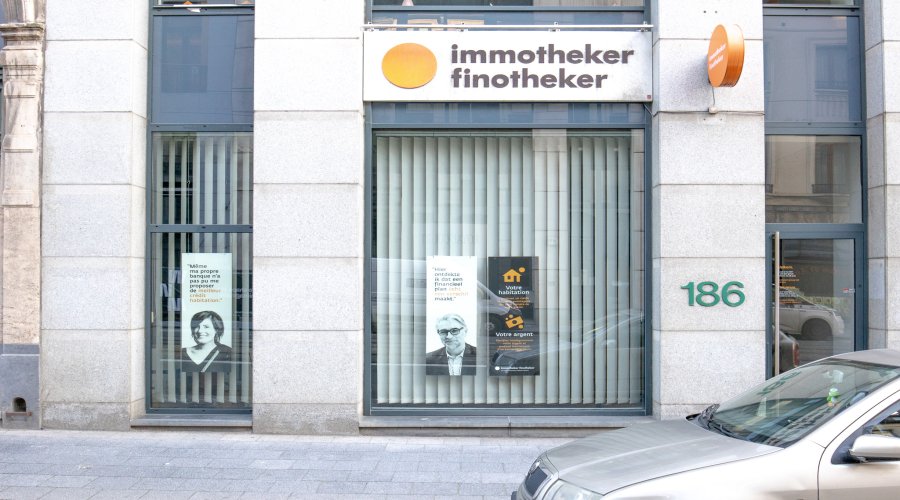 ROYALE 180 / Invest 1.026 m² retail + vacant 