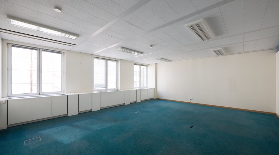 ROYALE 180 - 2nd floor